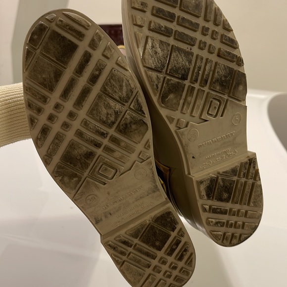 ✨Authentic Burberry Rainboots - Picture 4 of 4